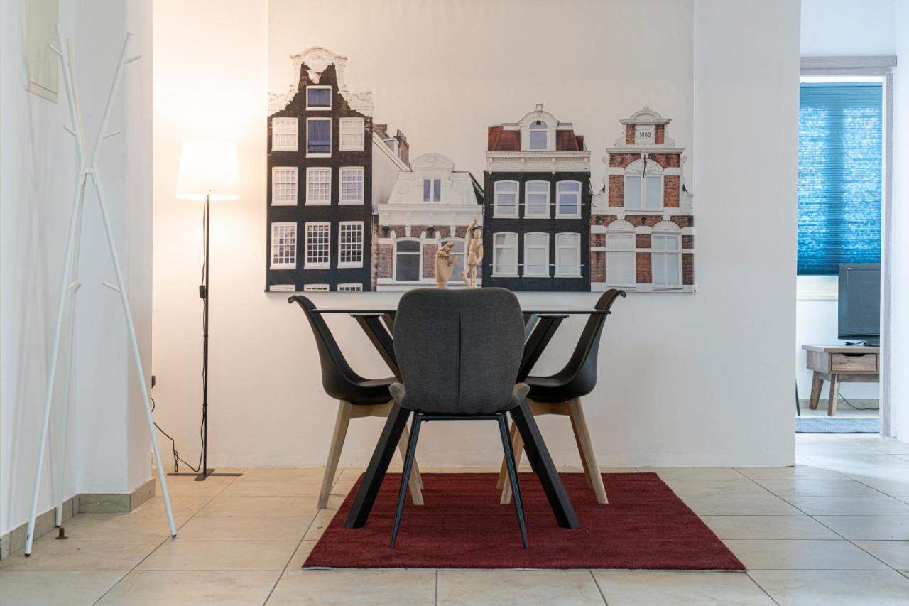 Private Room In Shared Flat Nicosia Exterior photo