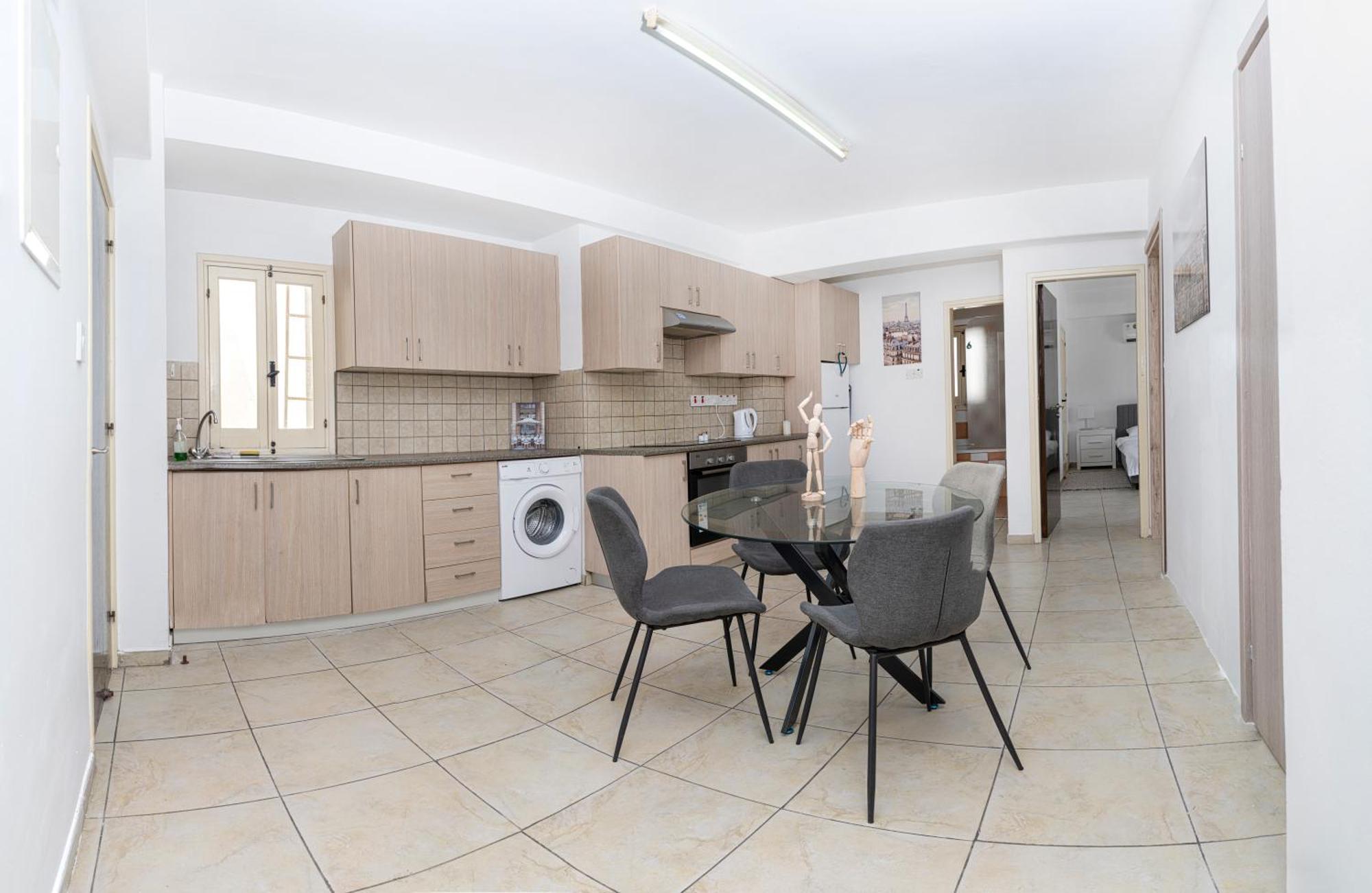 Private Room In Shared Flat Nicosia Exterior photo